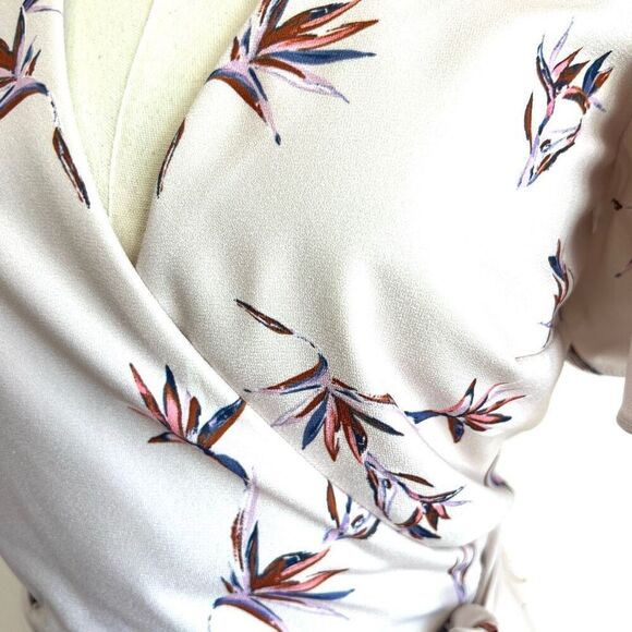 Stylestalker Penny Mini Wrap Dress Off White Bird of Paradise Print Size Small - Picture 5 of 15